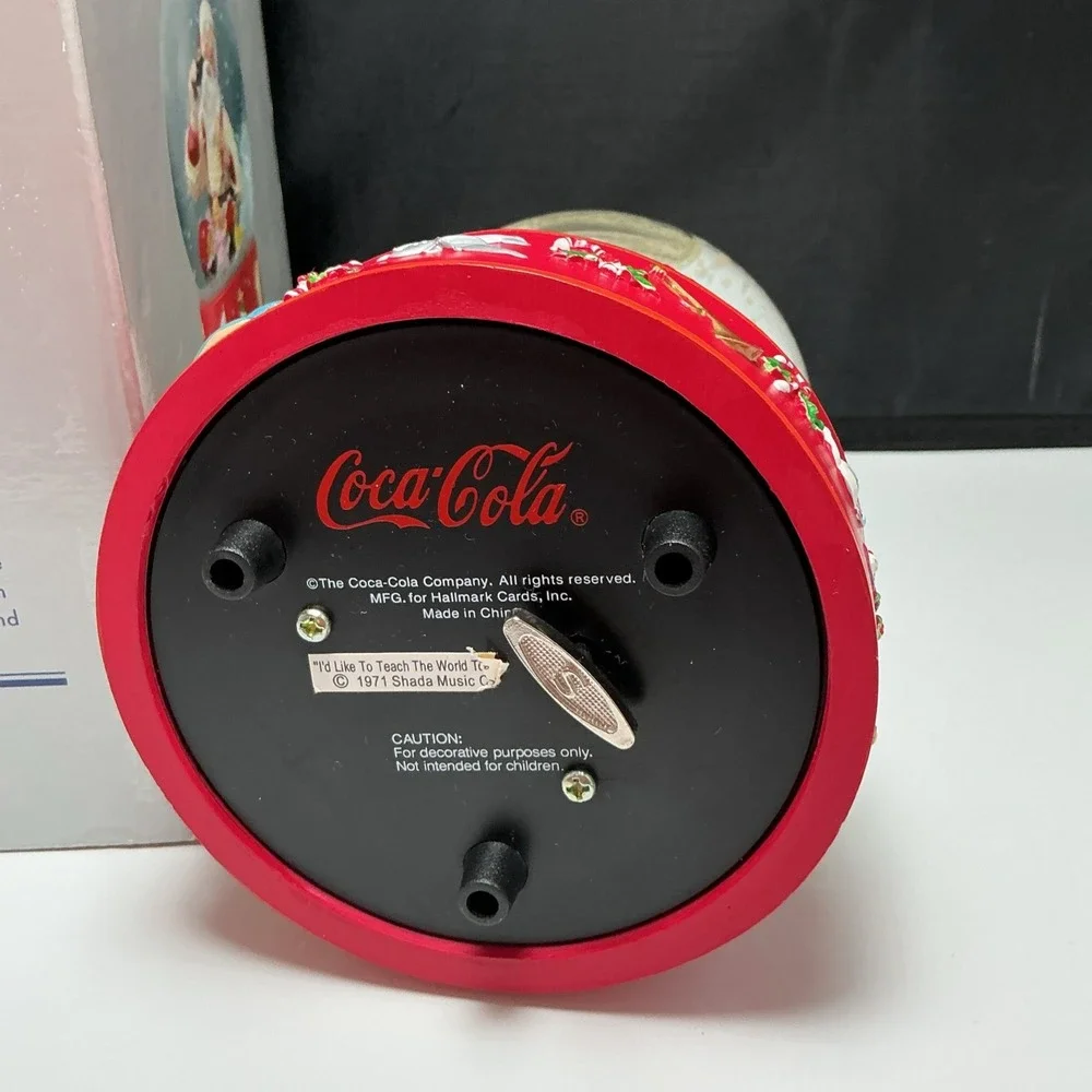 2001 Hallmark Coca-Cola Santa Musical Snow Globe Moving Train w/ Box Works Vtg